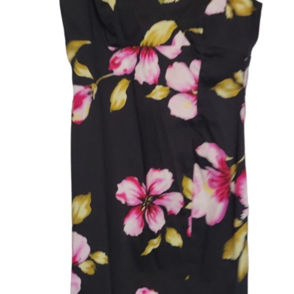 Petite mini dress with floral accent - Picture 3 of 3